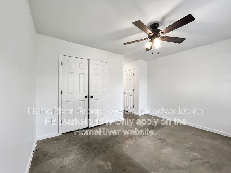 2975 Lake Park Rd - Photo 7 of 20