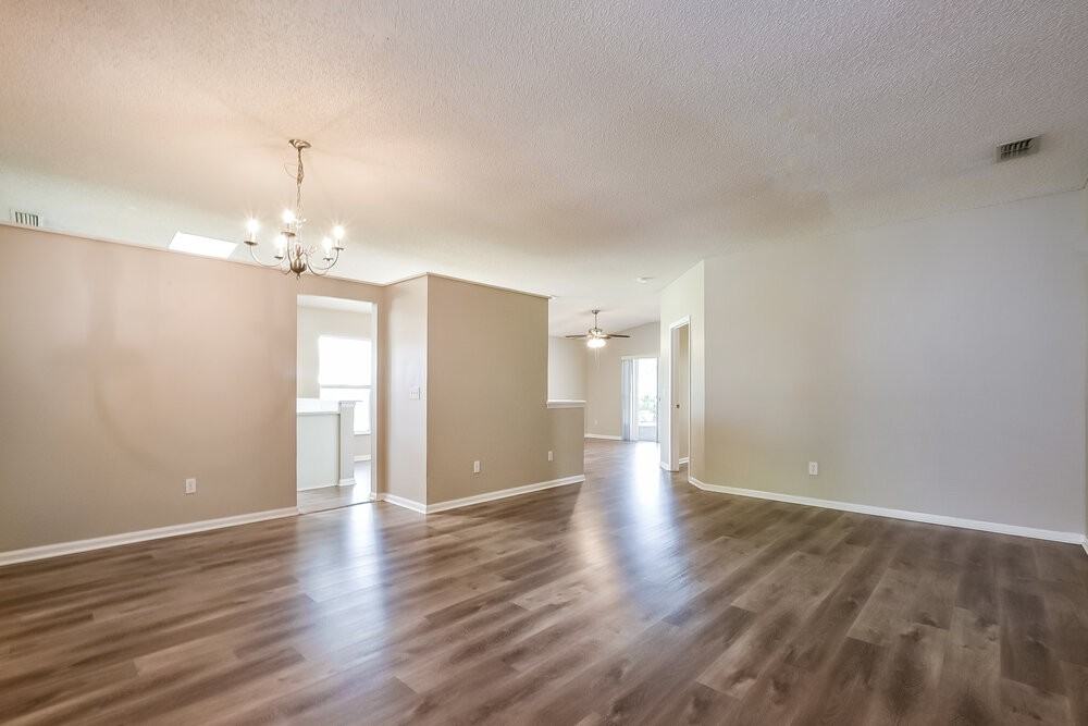 7741 Wicklow Cir - Photo 3 of 16