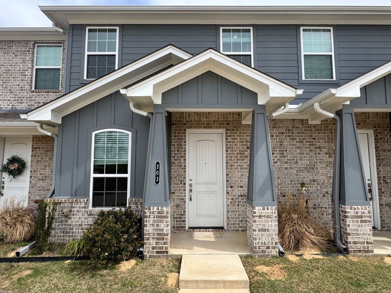 Aria Village - Photo 3 of 50