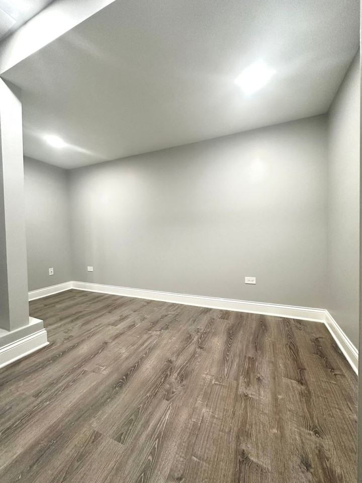 1214 Rosemont - Photo 7 of 25