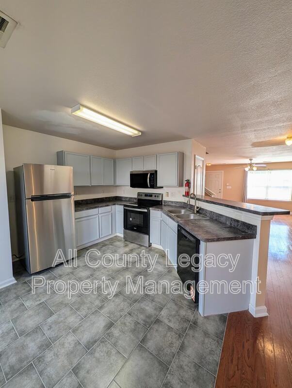 1928 Shawn Wayne Cir Se - Photo 2 of 10