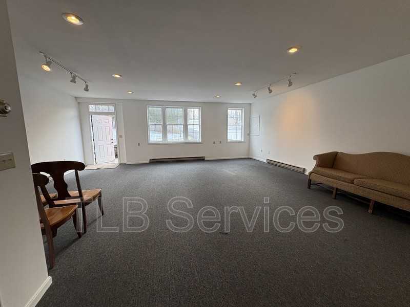 15927 Pennsylvania - Photo 4 of 8