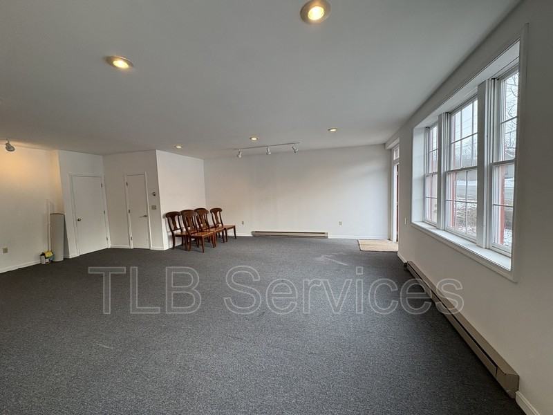 15927 Pennsylvania - Photo 6 of 8