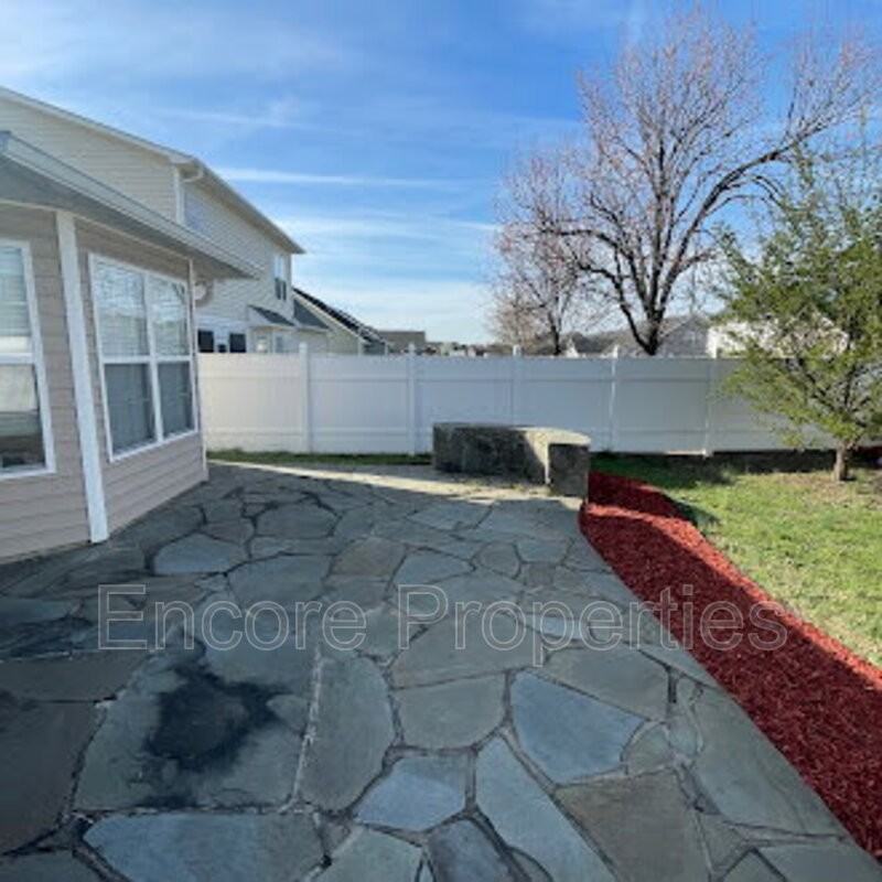 1240 Chimney Swift Dr - Photo 5 of 11