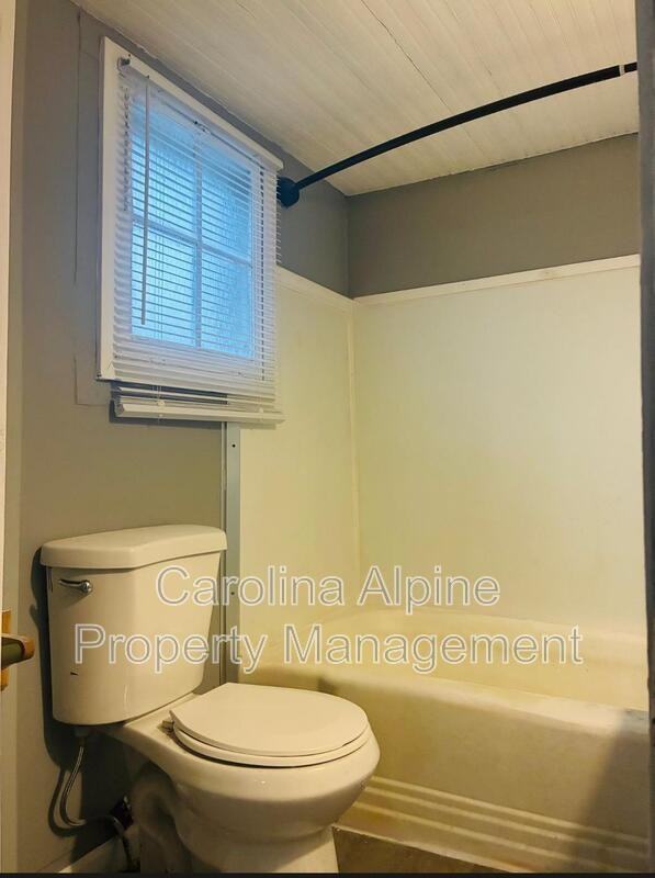 401 Gardner St - Photo 7 of 14