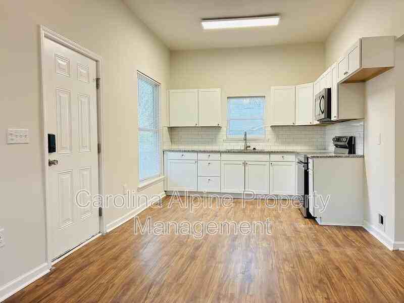 506 Clegg St - Photo 2 of 16