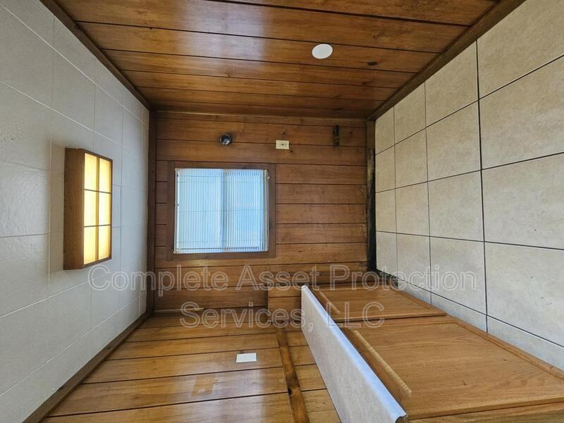 3230 176th St - Photo 2 of 11