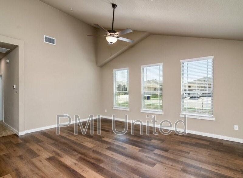 649 Harvest Moon Dr - Photo 3 of 19