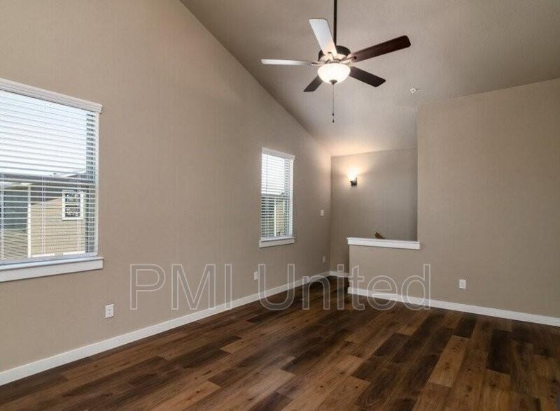 649 Harvest Moon Dr - Photo 4 of 19