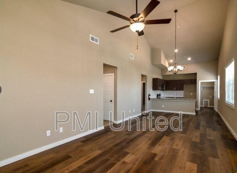 649 Harvest Moon Dr - Photo 5 of 19