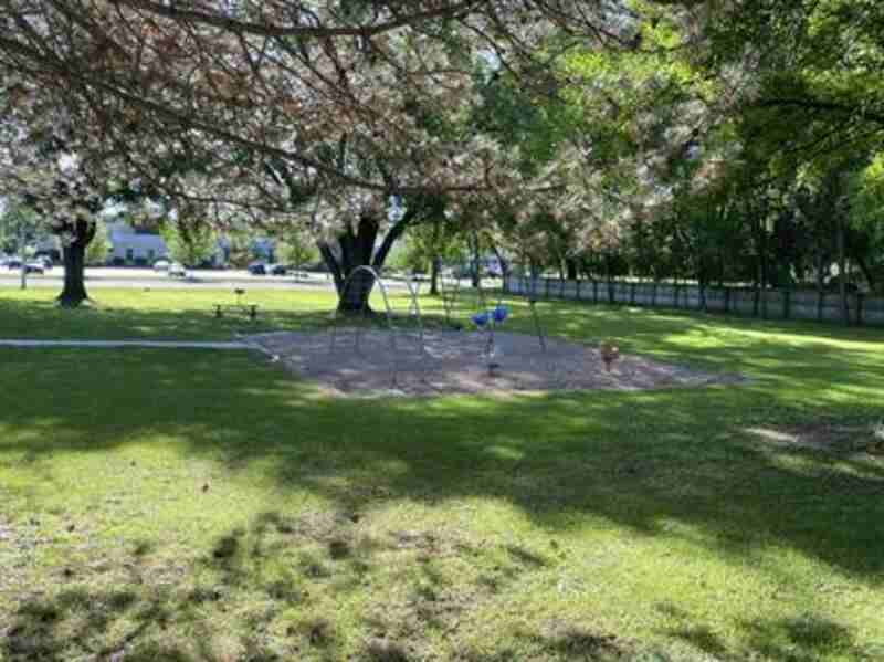 120/130 Memorial Drive - Photo 3 of 9