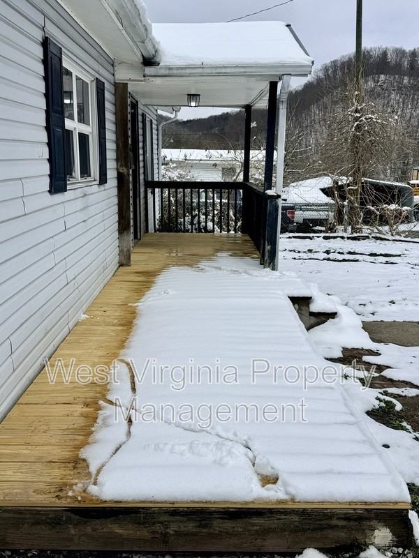 172 Sullivan Rd - Photo 2 of 19
