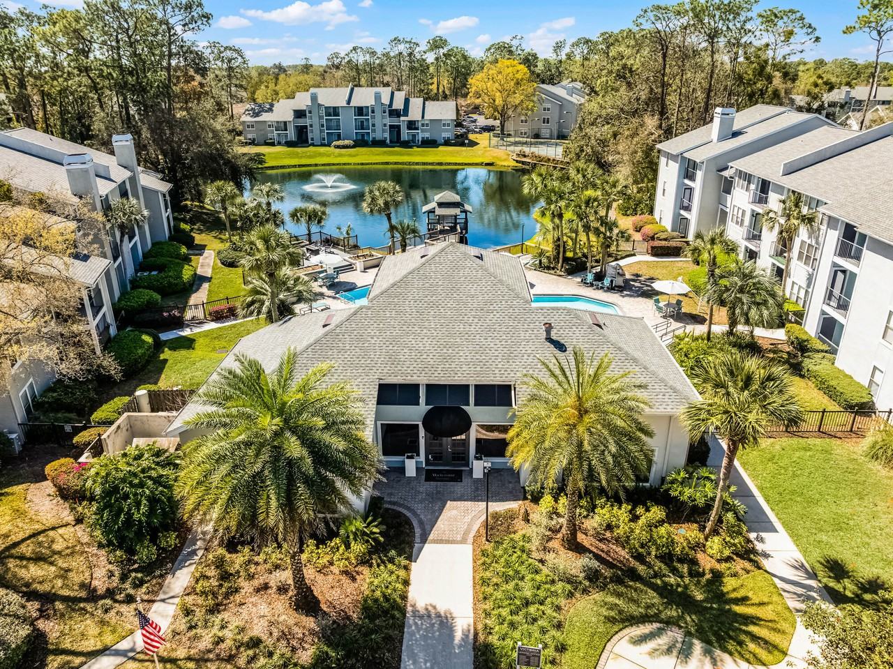Victoria at Orange Park - Photo 3 of 48