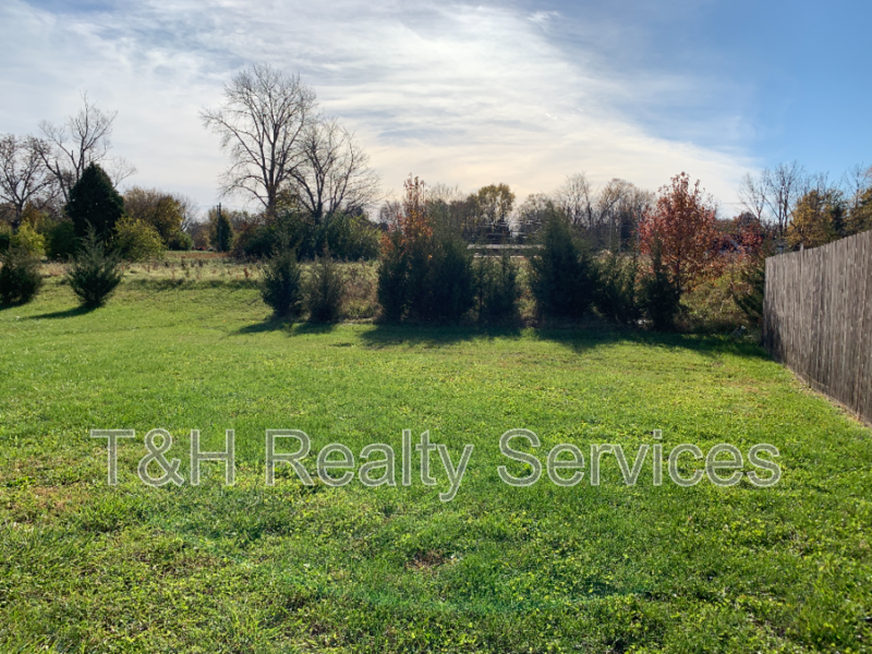 8117 Whistlewood Dr - Photo 6 of 30