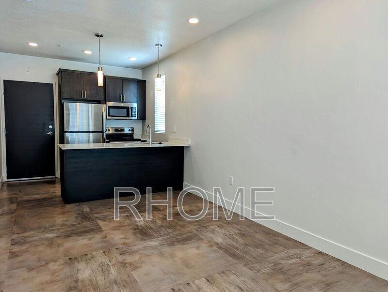 965 W 850 S #211 - Photo 5 of 19