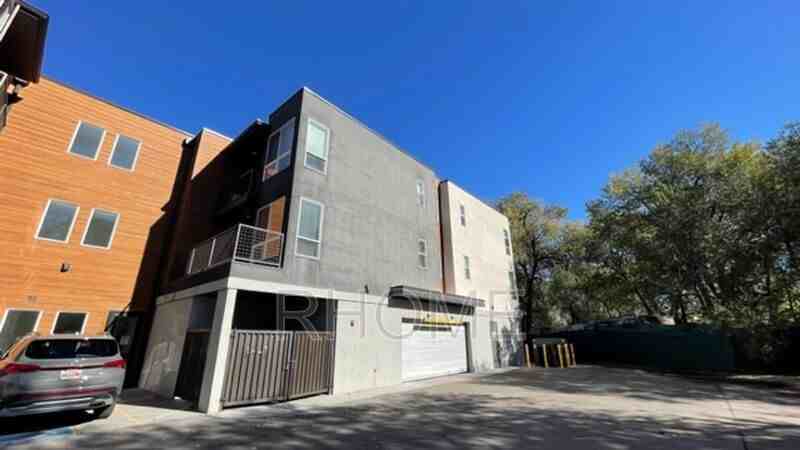 965 W 850 S #210 - Photo 4 of 20