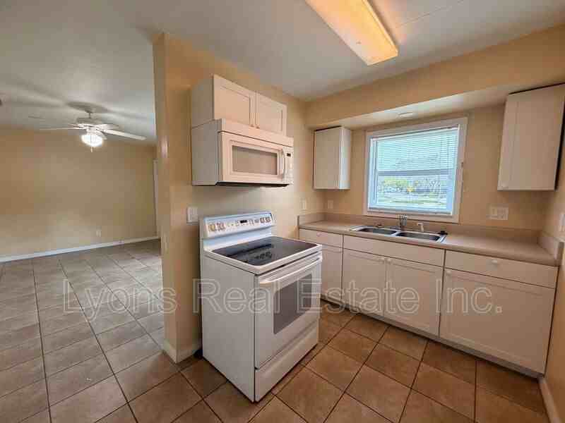 1906 Coronado Rd - Photo 3 of 16