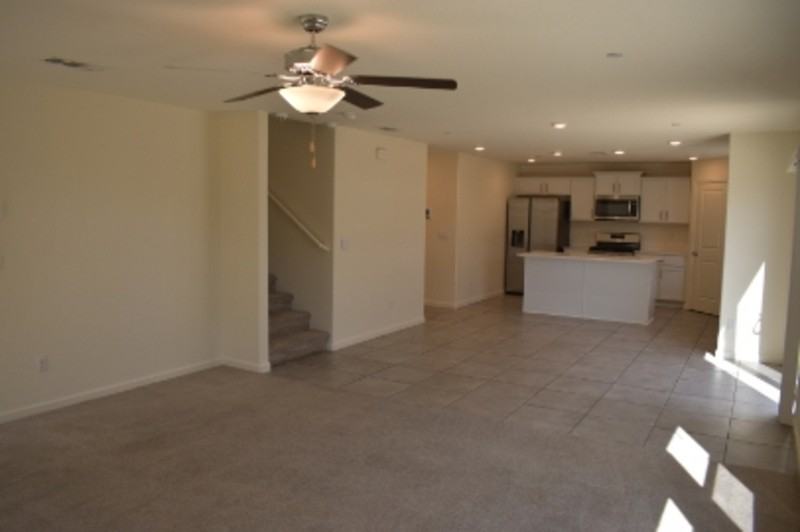 624 Suzanne Dr - Photo 4 of 33