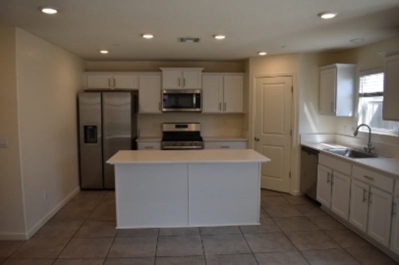 624 Suzanne Dr - Photo 7 of 33