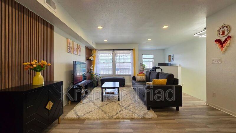 19154 Northridge Dr - Photo 5 of 28