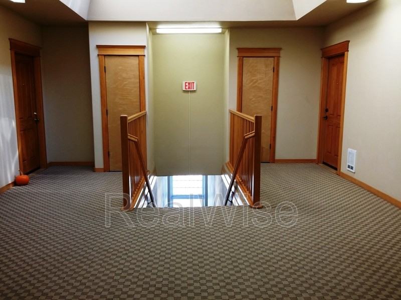 535 Sw 6th St #202 - Photo 2 of 9