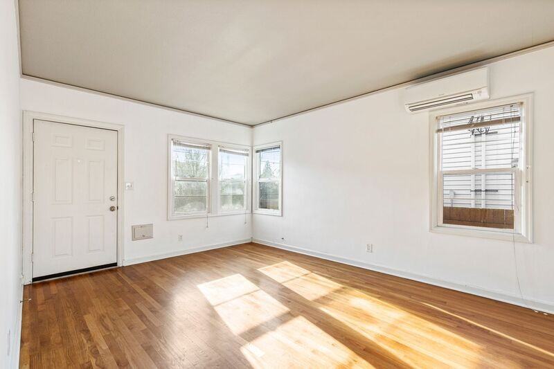 931 Ne Alberta St - Photo 7 of 15