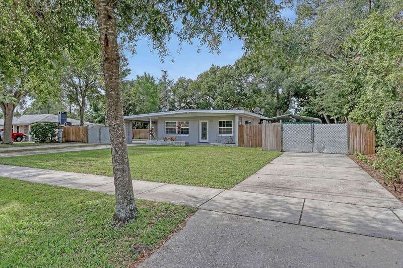 184 S 5th St - Photo 4 of 39