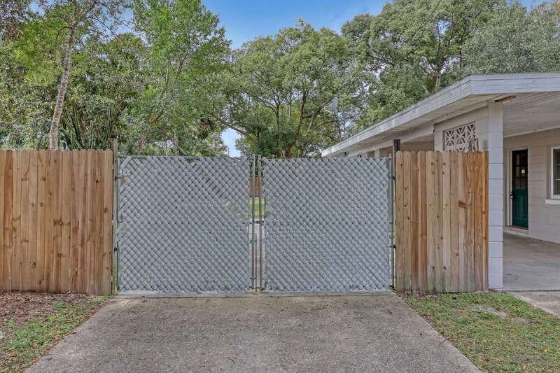 184 S 5th St - Photo 5 of 39