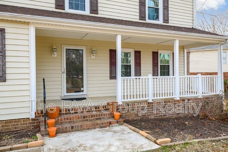 1601 Lancashire Dr - Photo 6 of 50