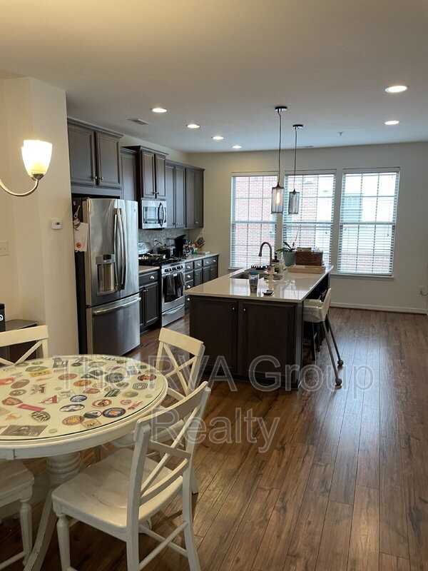 4941 Old Main St - Photo 2 of 6