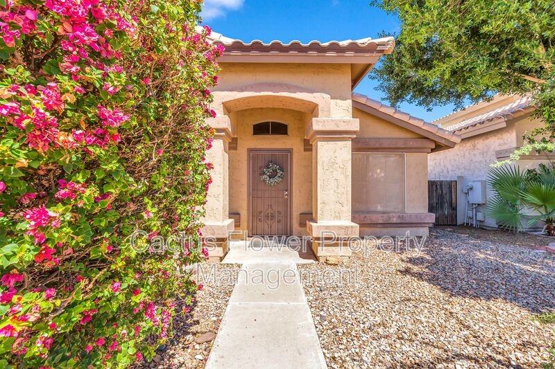 1616 E Heather Ave - Photo 5 of 39