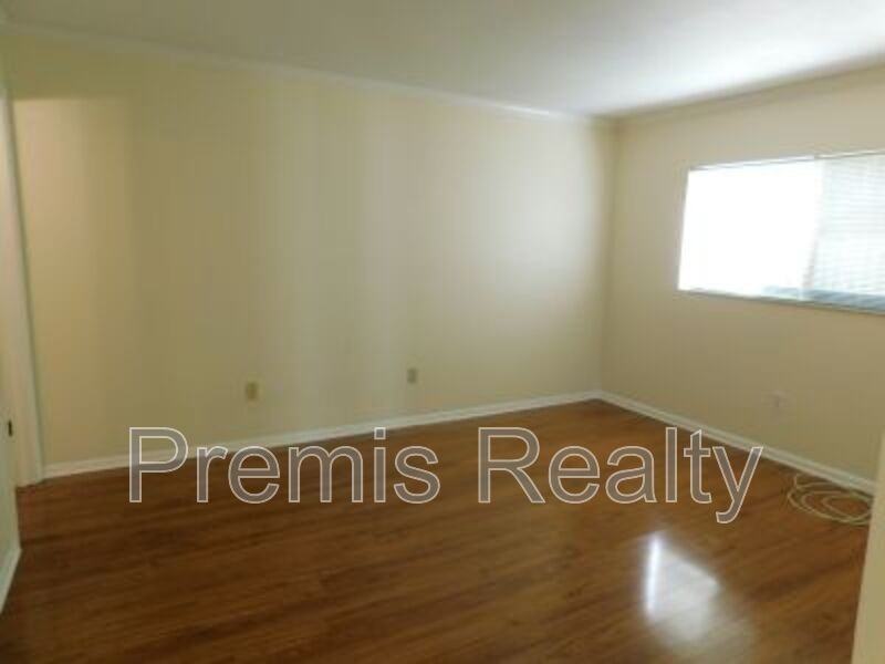 3055 Casa Del Sol Cir - Photo 5 of 11