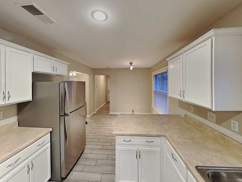 1253 Travers Cv - Photo 4 of 16