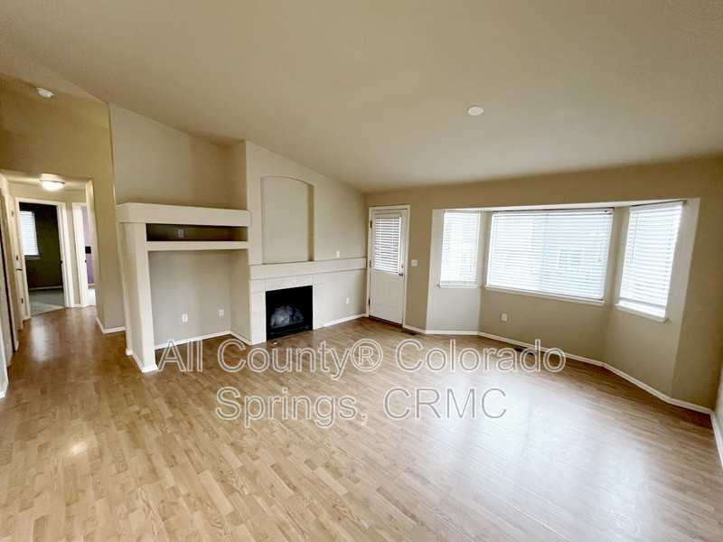 7803 Guinness Way - Photo 7 of 25