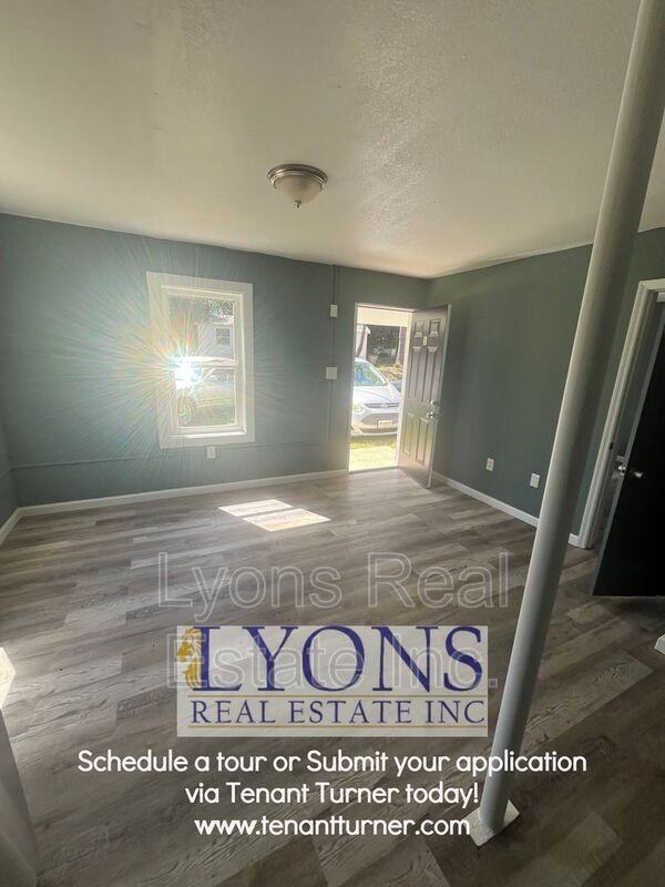 917 Pineknot Rd #1 - Photo 3 of 6