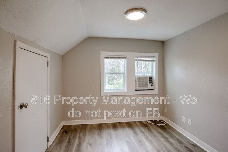 708 S Logan Ave #2B - Photo 2 of 10