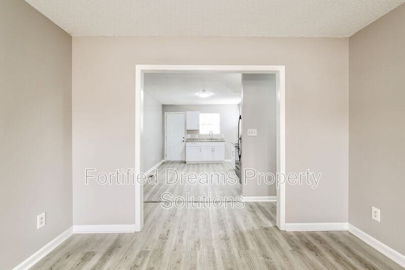 2208 Gable Way #B - Photo 7 of 19