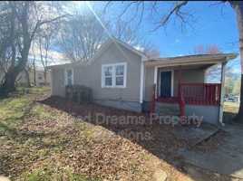 featured image of 2240 Flag St