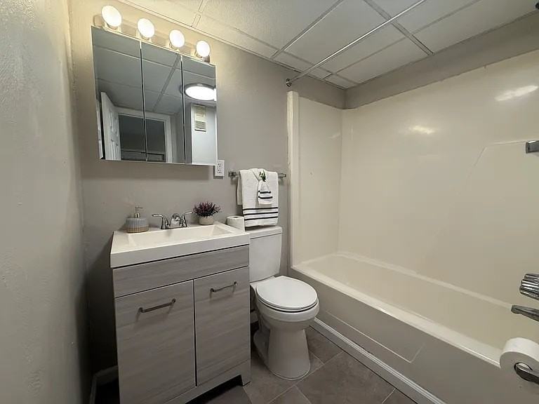 SYCAMORE APARTMENTS -- 130 - Photo 7 of 15