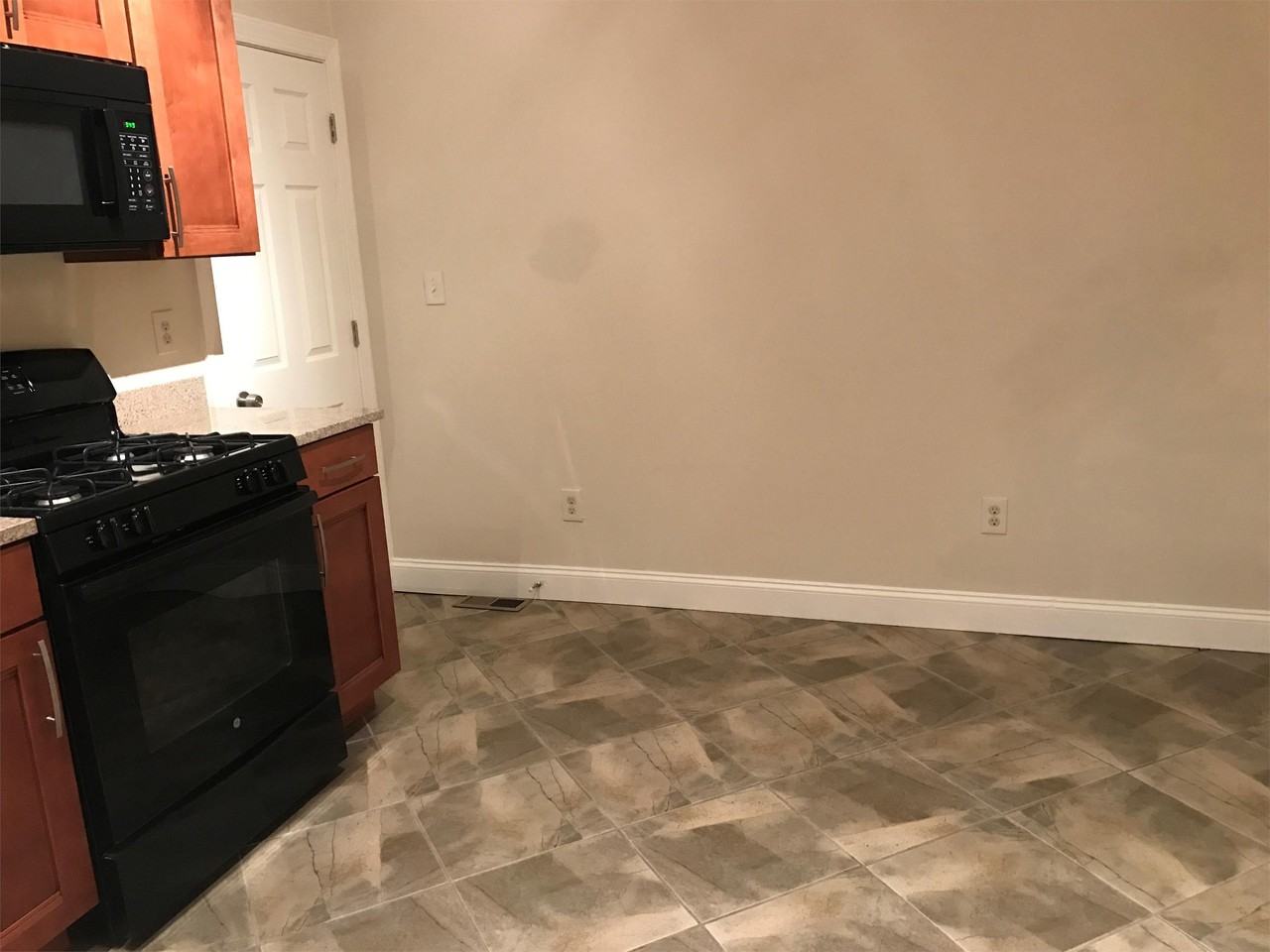 Baum 5519 - Photo 7 of 17