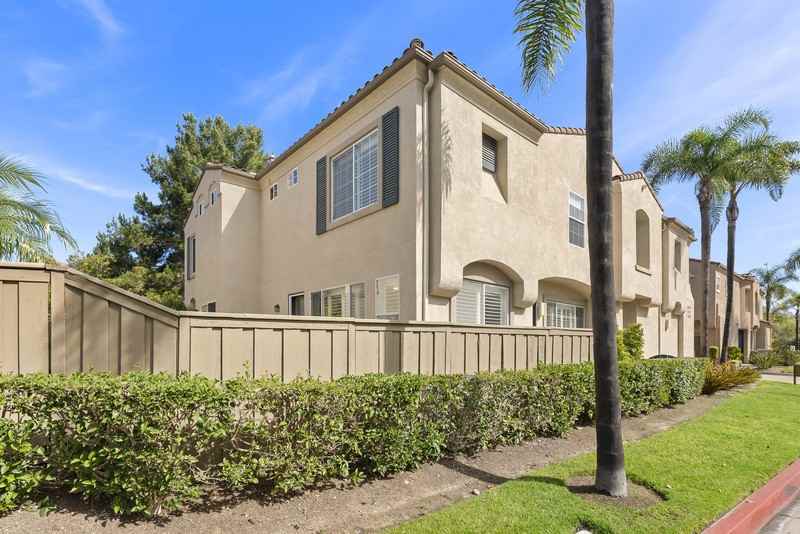 11958 Miro Cir - Photo 2 of 26