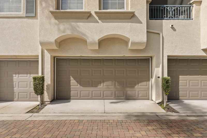 11958 Miro Cir - Photo 4 of 26