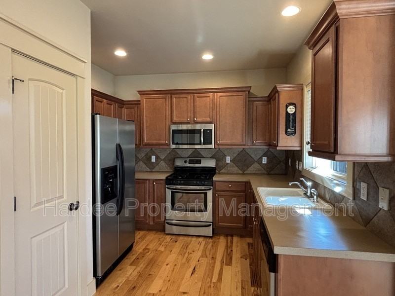 6251 W Geneva St - Photo 2 of 25