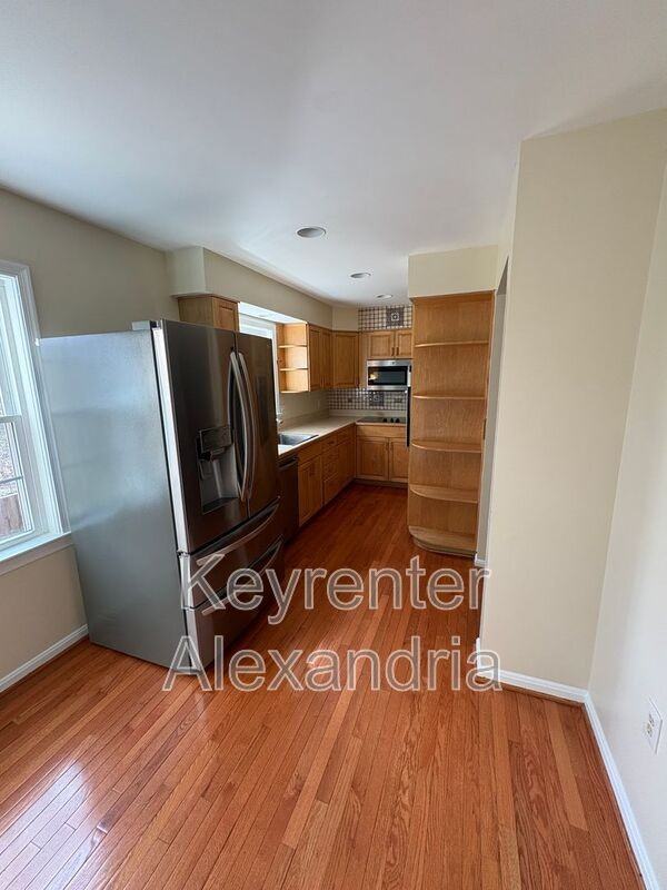 8239 Doctor Craik Ct - Photo 5 of 19