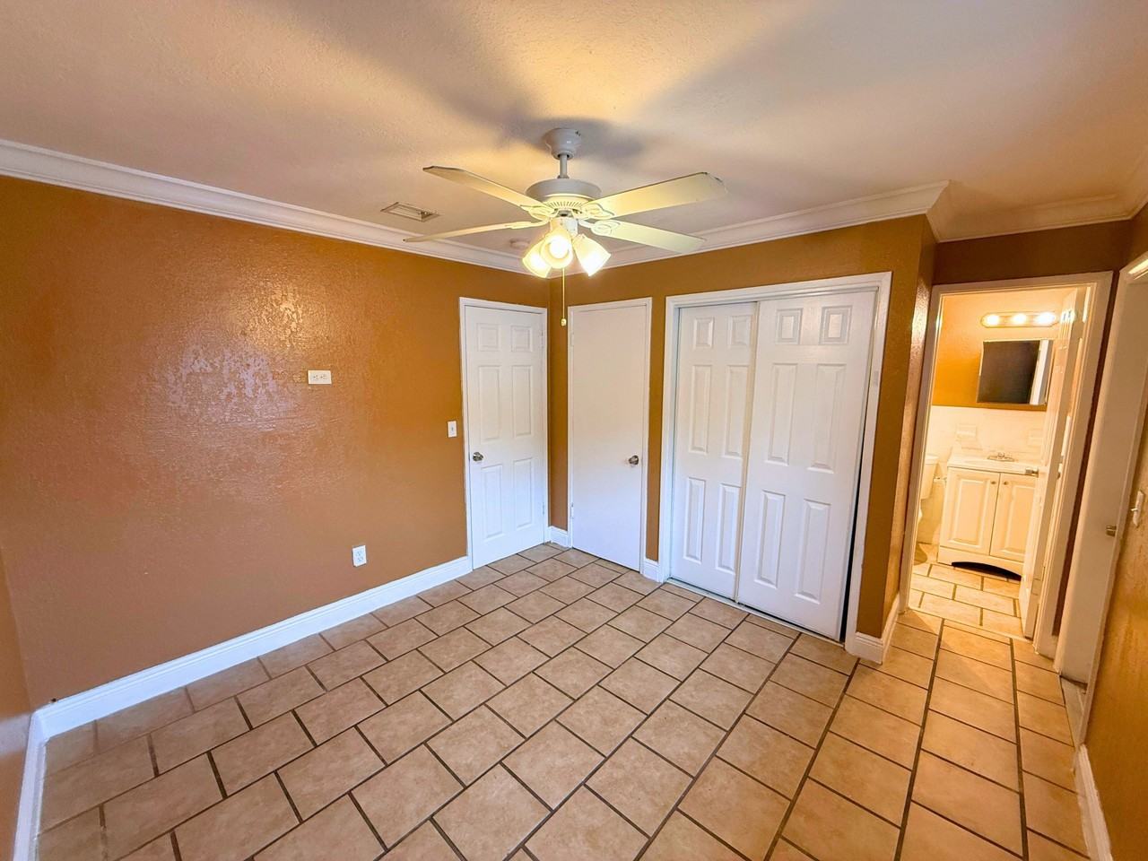 95 Northwest 39th Street - Photo 5 of 29