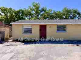 featured image of 910 61st Ave E