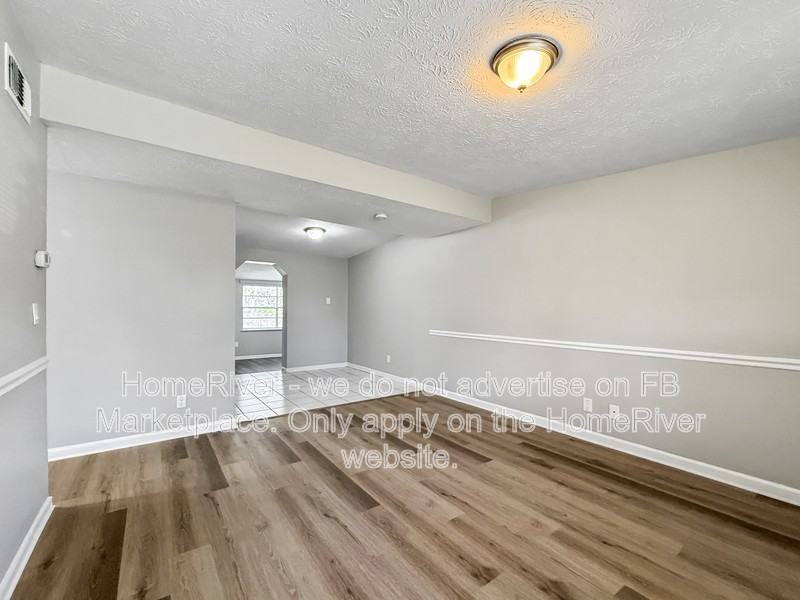 4231 Sabine Dr - Photo 3 of 21
