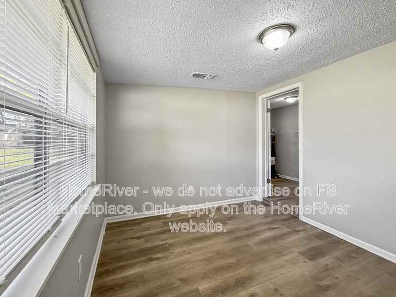 4231 Sabine Dr - Photo 5 of 21