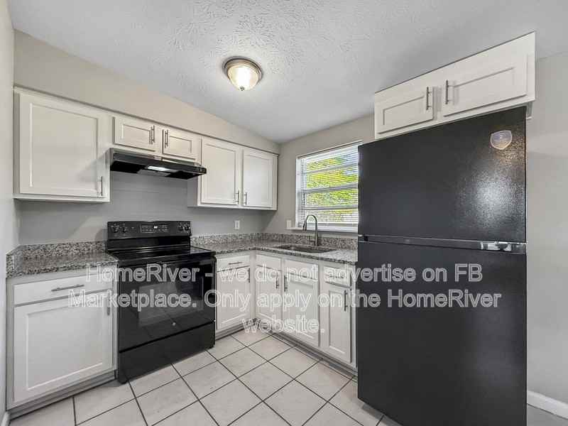4231 Sabine Dr - Photo 7 of 21