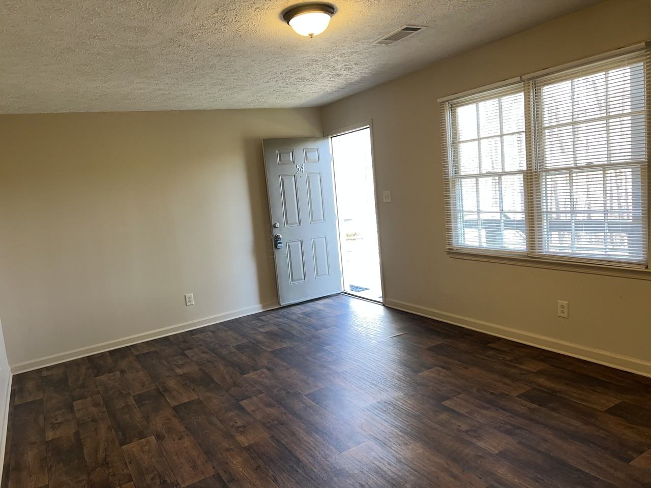 Nottingham Apartments - Photo 2 of 13